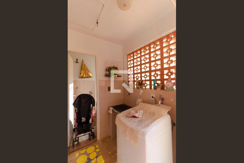 Casa à Venda - Taquaral, 3 Quartos,  350 m2 em , Campinas - sp | SoloBR