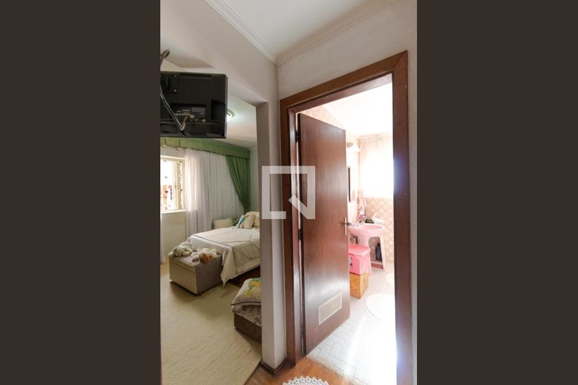 Casa à Venda - Taquaral, 3 Quartos,  350 m2 em , Campinas - sp | SoloBR