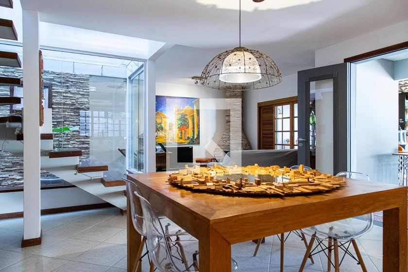 Casa, 3 quartos, 300 m² - Foto 1