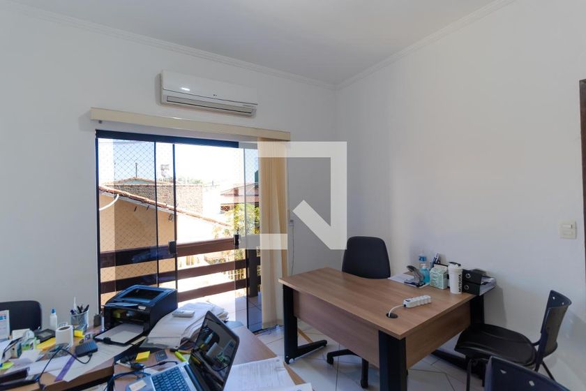 Casa à Venda - Parque Prado, 5 Quartos,  202 m2 em , Campinas - sp | SoloBR