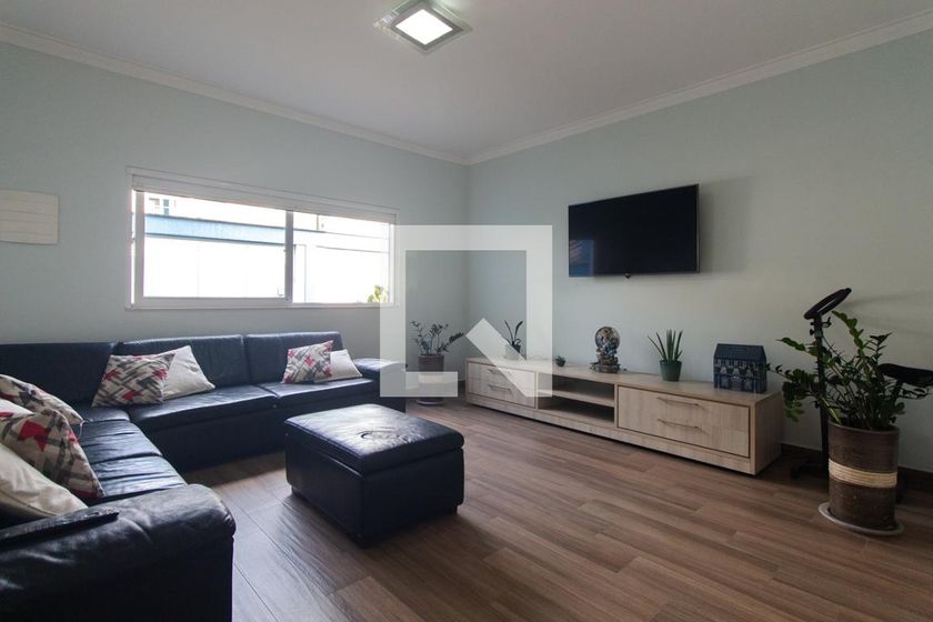Casa, 6 quartos, 168 m² - Foto 1
