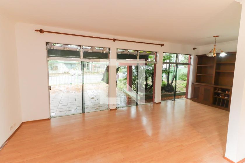 Casa, 4 quartos, 190 m² - Foto 1