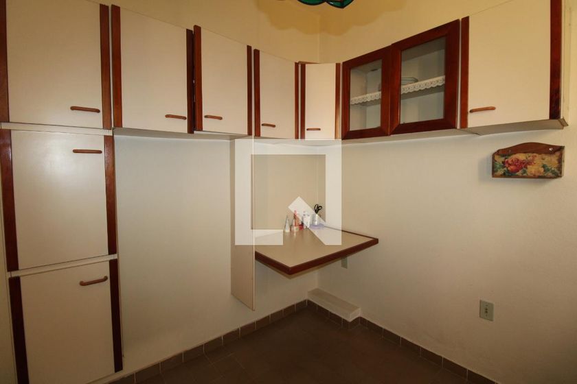 Casa à Venda - Vila Brandina, 3 Quartos,  360 m2 em , Campinas - sp | SoloBR