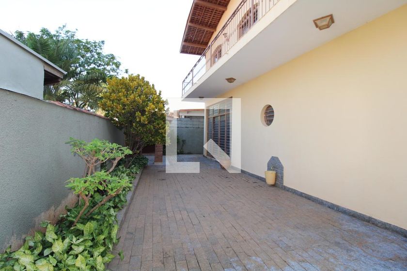 Casa à Venda - Vila Brandina, 3 Quartos,  360 m2 em , Campinas - sp | SoloBR
