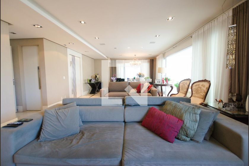 Apartamento, 3 quartos, 216 m² - Foto 2