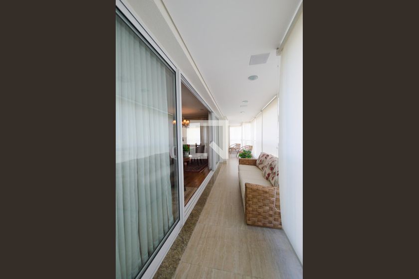 Apartamento, 3 quartos, 216 m² - Foto 11