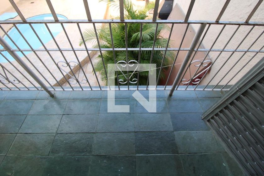 Casa à Venda - Jardim Flamboyant, 3 Quartos,  260 m2 em , Campinas - sp | SoloBR