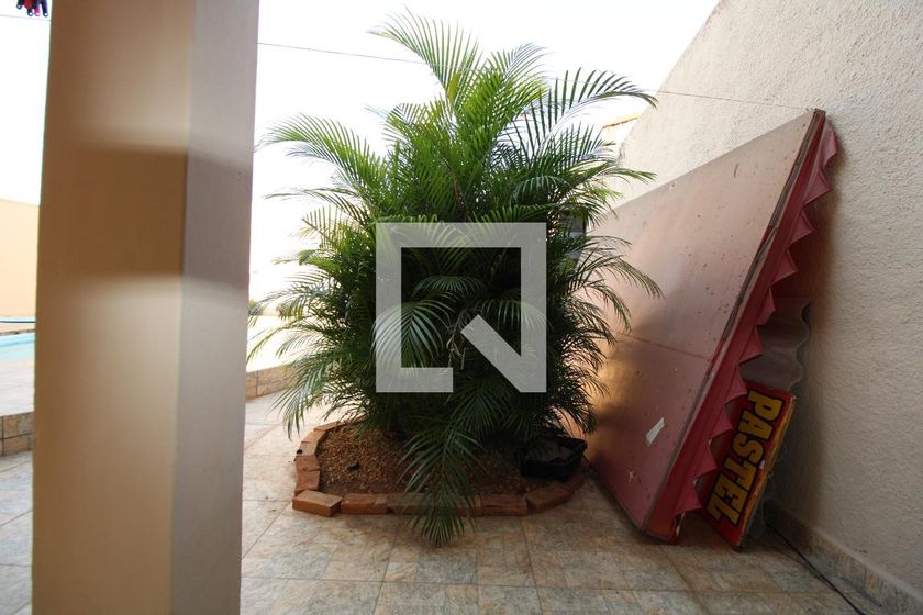 Casa à Venda - Jardim Flamboyant, 3 Quartos,  260 m2 em , Campinas - sp | SoloBR