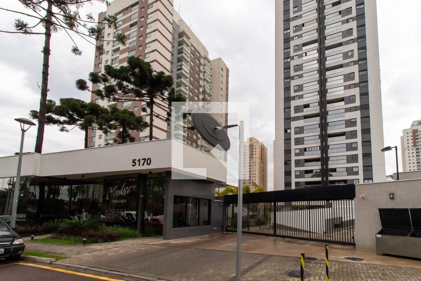Condomínio em Rua Monsenhor Ivo Zanlorenzi, 5179, Campo Comprido ...