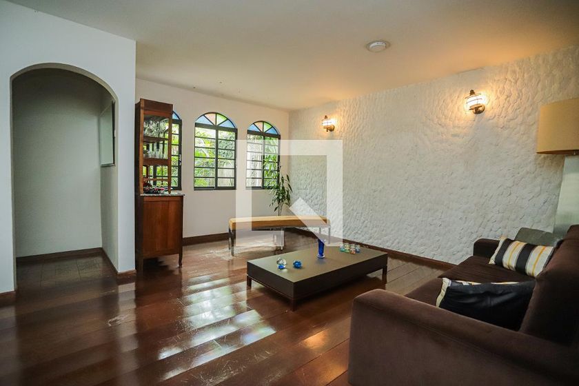 Casa, 4 quartos, 280 m² - Foto 1