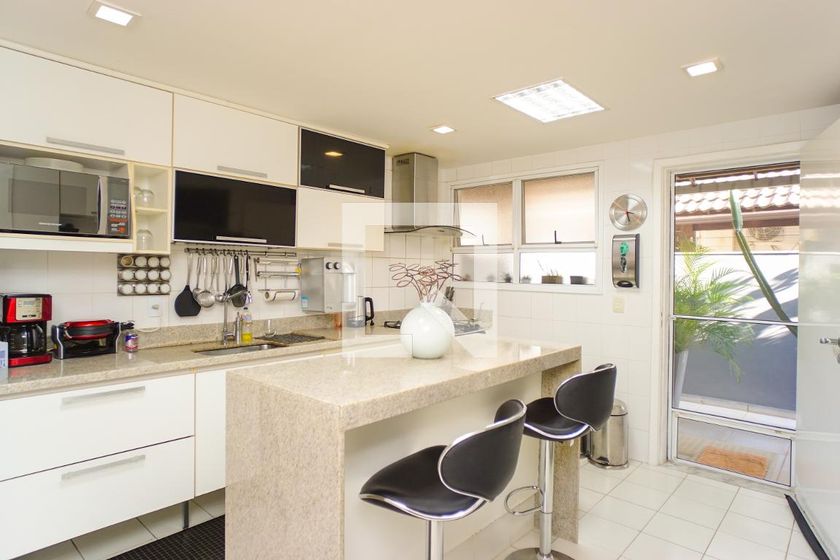 Casa, 6 quartos, 320 m² - Foto 8