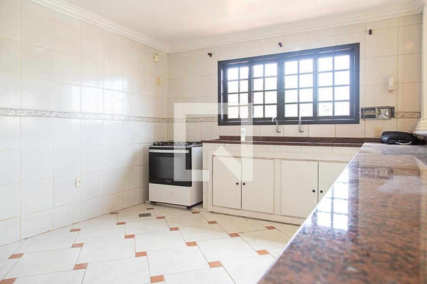 Casa, 4 quartos, 300 m² - Foto 41