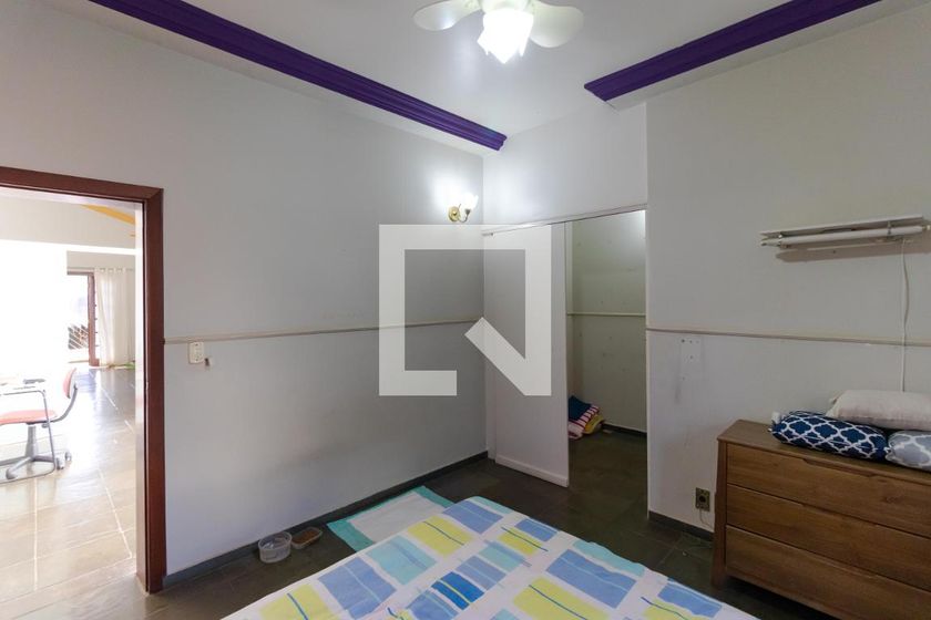 Casa à Venda - Jardim Flamboyant, 4 Quartos,  358 m2 em , Campinas - sp | SoloBR
