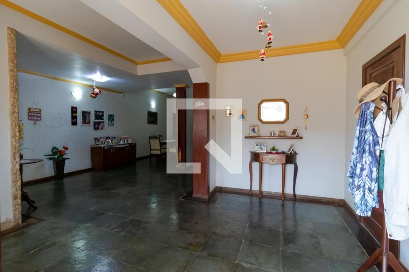 Casa à Venda - Jardim Flamboyant, 4 Quartos,  358 m2 em , Campinas - sp | SoloBR