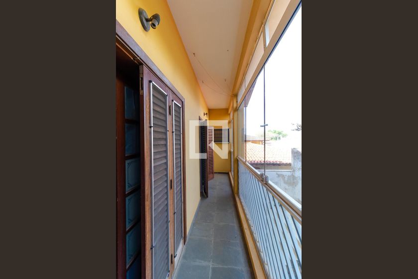 Casa à Venda - Jardim Flamboyant, 4 Quartos,  358 m2 em , Campinas - sp | SoloBR