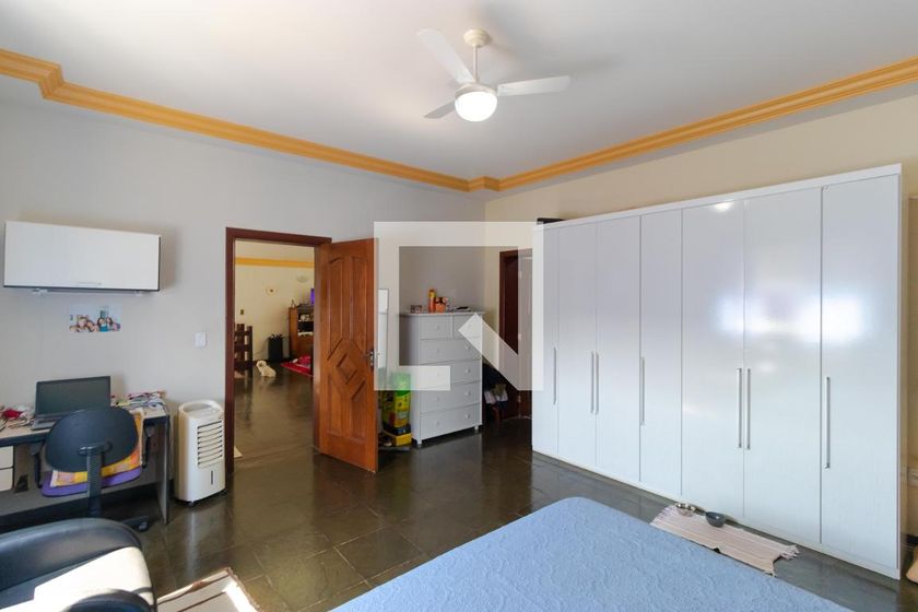 Casa à Venda - Jardim Flamboyant, 4 Quartos,  358 m2 em , Campinas - sp | SoloBR