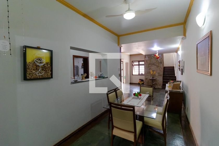 Casa à Venda - Jardim Flamboyant, 4 Quartos,  358 m2 em , Campinas - sp | SoloBR