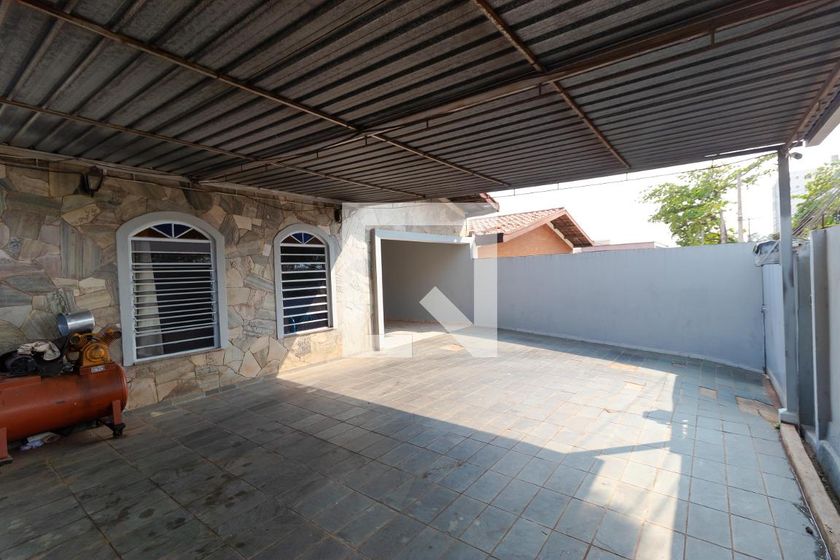 Casa à Venda - Mansões Santo Antônio, 4 Quartos,  285 m2 em , Campinas - sp | SoloBR