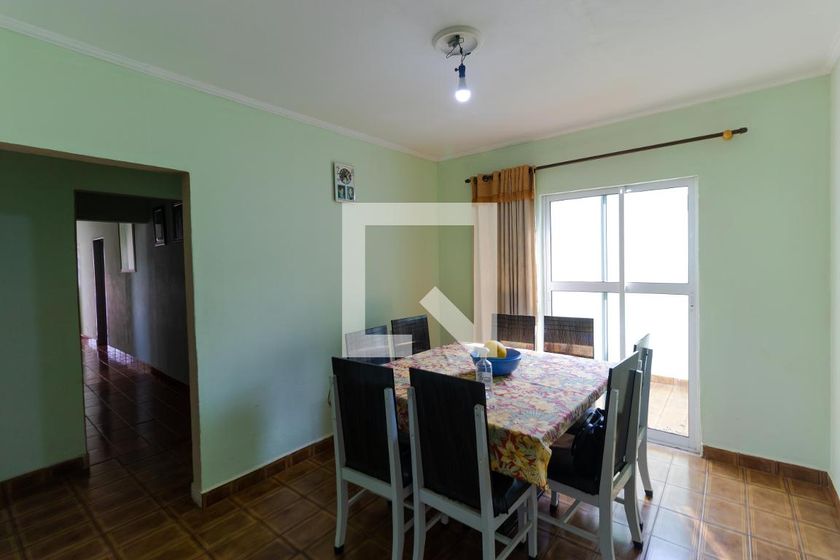 Casa à Venda - Mansões Santo Antônio, 4 Quartos,  285 m2 em , Campinas - sp | SoloBR