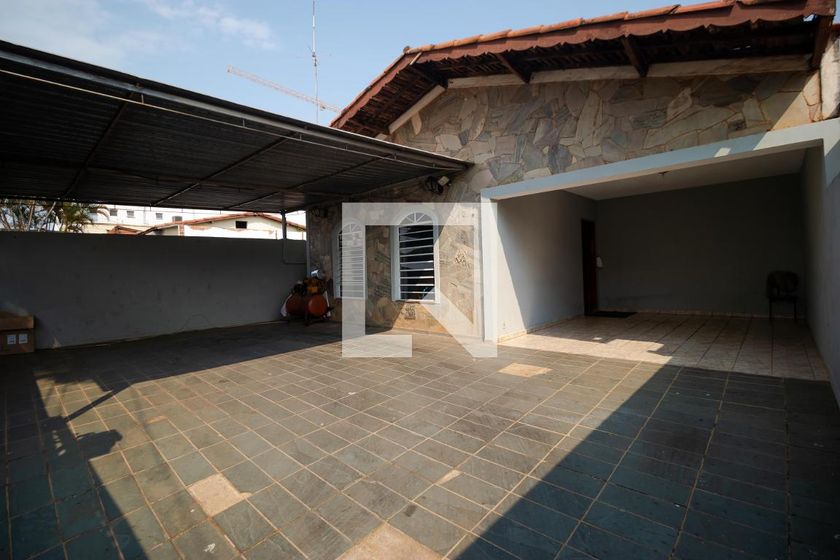 Casa à Venda - Mansões Santo Antônio, 4 Quartos,  285 m2 em , Campinas - sp | SoloBR