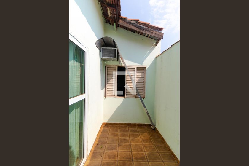Casa à Venda - Mansões Santo Antônio, 4 Quartos,  285 m2 em , Campinas - sp | SoloBR