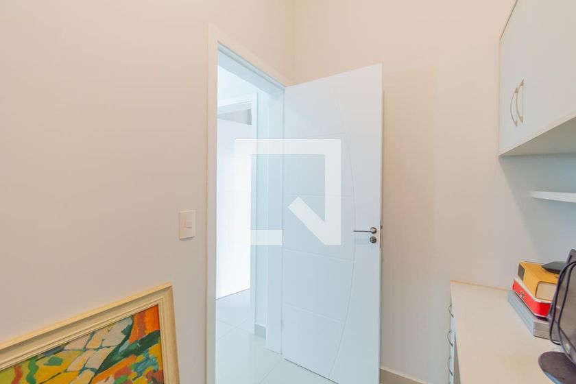 Casa à Venda - Swiss Park, 4 Quartos,  318 m2 em , Campinas - sp | SoloBR
