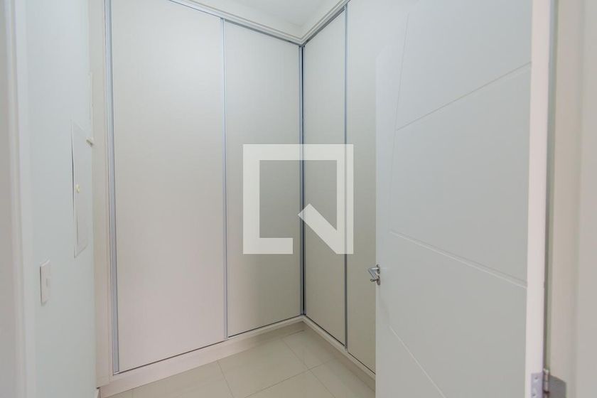 Casa à Venda - Swiss Park, 4 Quartos,  318 m2 em , Campinas - sp | SoloBR