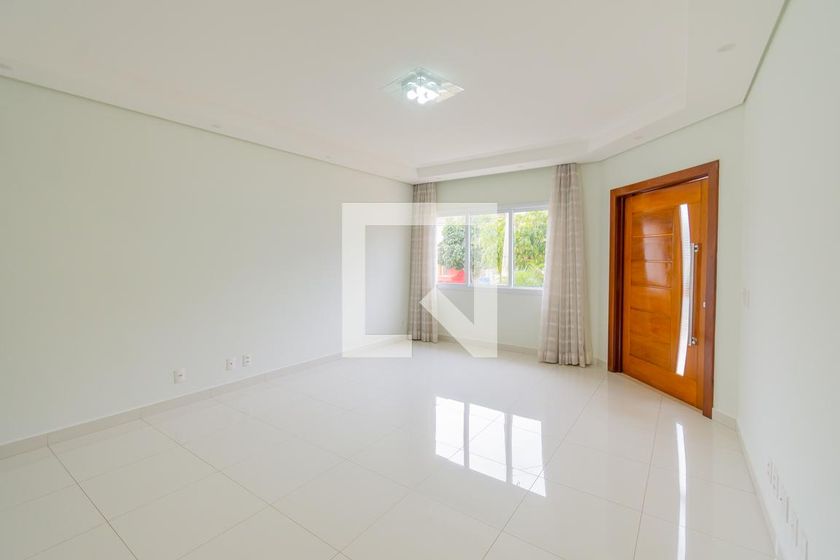 Casa à Venda - Swiss Park, 4 Quartos,  318 m2 em , Campinas - sp | SoloBR