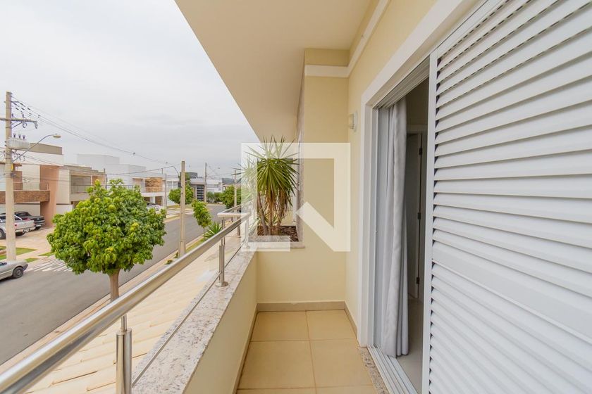 Casa à Venda - Swiss Park, 4 Quartos,  318 m2 em , Campinas - sp | SoloBR