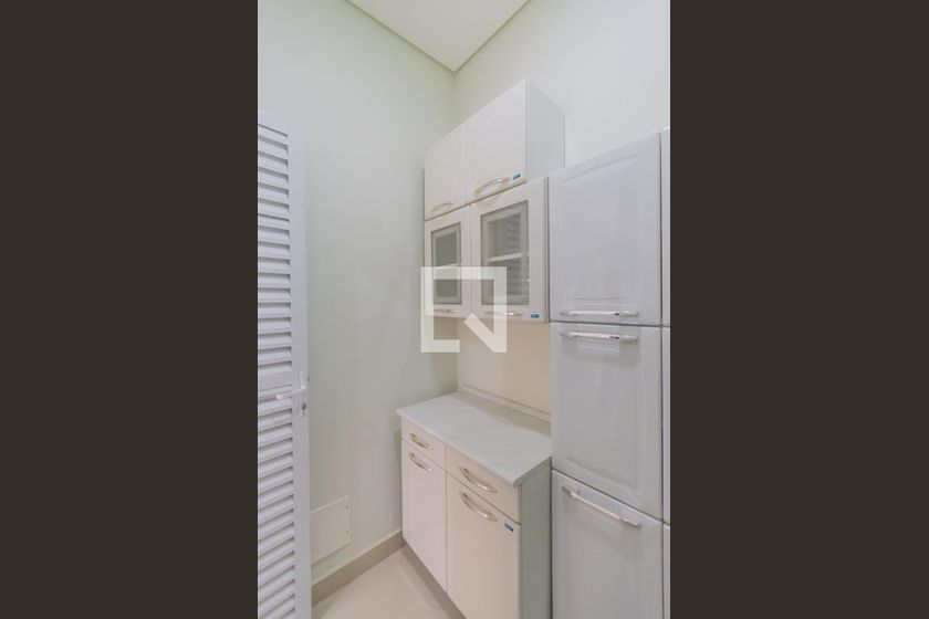 Casa à Venda - Swiss Park, 4 Quartos,  318 m2 em , Campinas - sp | SoloBR