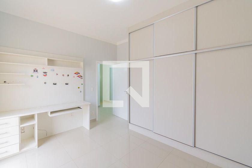 Casa à Venda - Swiss Park, 4 Quartos,  318 m2 em , Campinas - sp | SoloBR