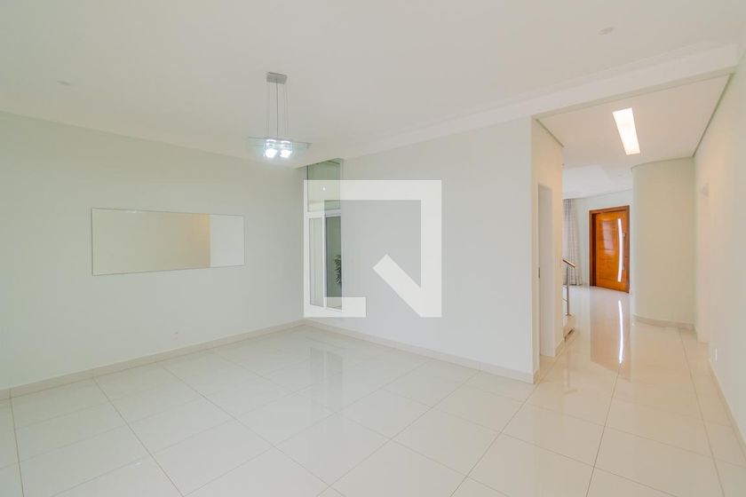 Casa à Venda - Swiss Park, 4 Quartos,  318 m2 em , Campinas - sp | SoloBR