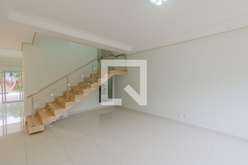 Casa à Venda - Swiss Park, 4 Quartos,  318 m2 em , Campinas - sp | SoloBR