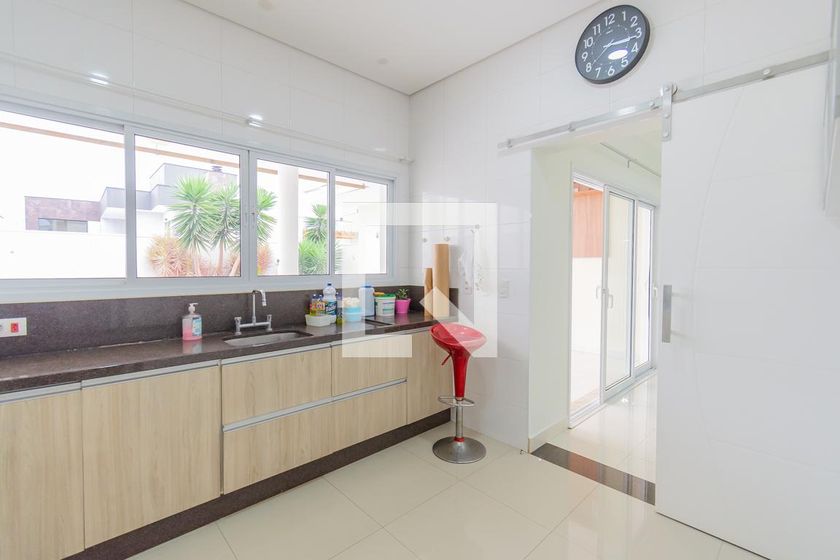 Casa à Venda - Swiss Park, 4 Quartos,  318 m2 em , Campinas - sp | SoloBR
