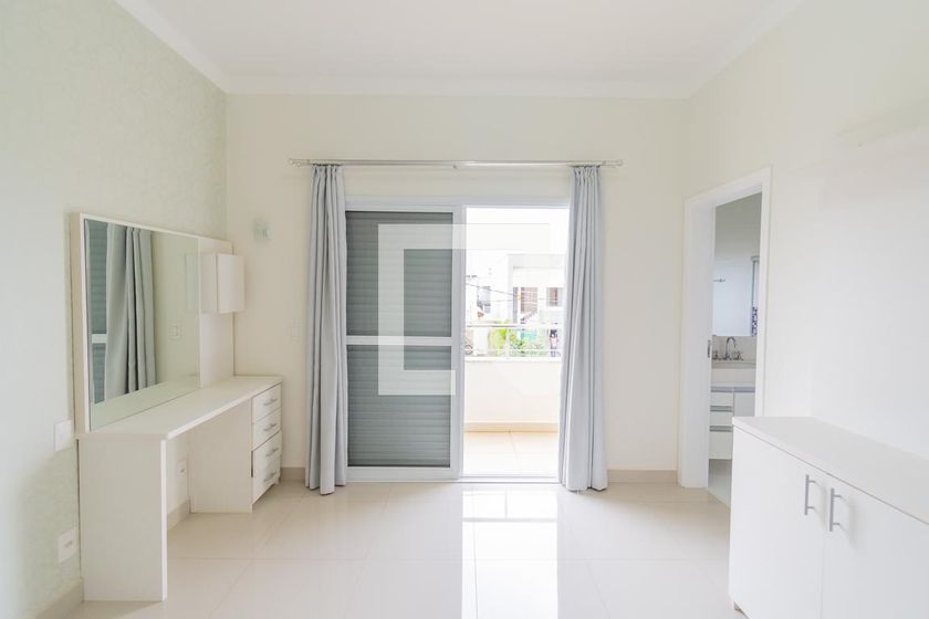 Casa à Venda - Swiss Park, 4 Quartos,  318 m2 em , Campinas - sp | SoloBR