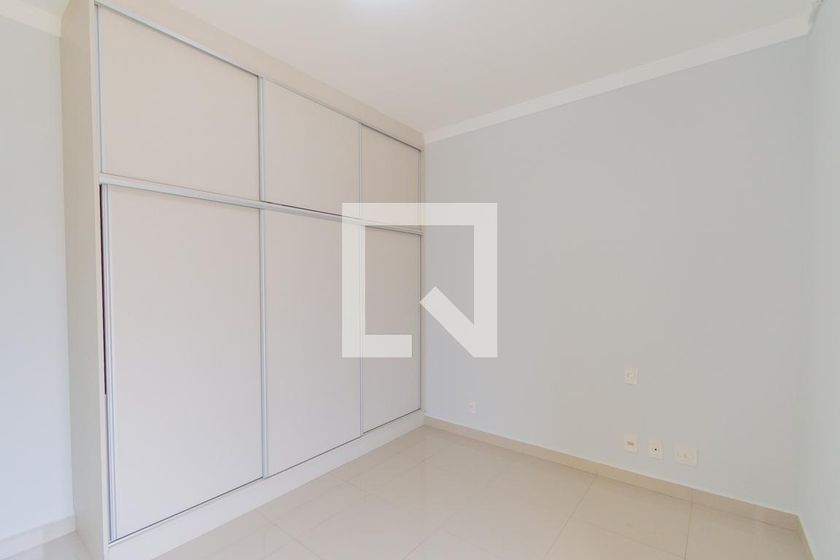 Casa à Venda - Swiss Park, 4 Quartos,  318 m2 em , Campinas - sp | SoloBR
