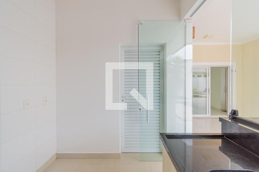 Casa à Venda - Swiss Park, 4 Quartos,  318 m2 em , Campinas - sp | SoloBR