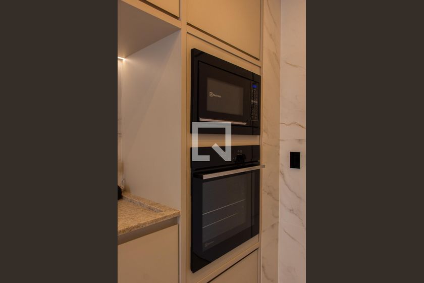 Apartamento à Venda - Cambuí, 2 Quartos,  136 m2 em , Campinas - sp | SoloBR