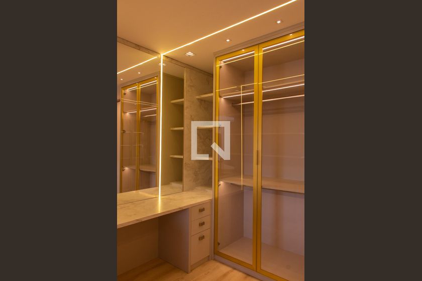 Apartamento à Venda - Cambuí, 2 Quartos,  136 m2 em , Campinas - sp | SoloBR