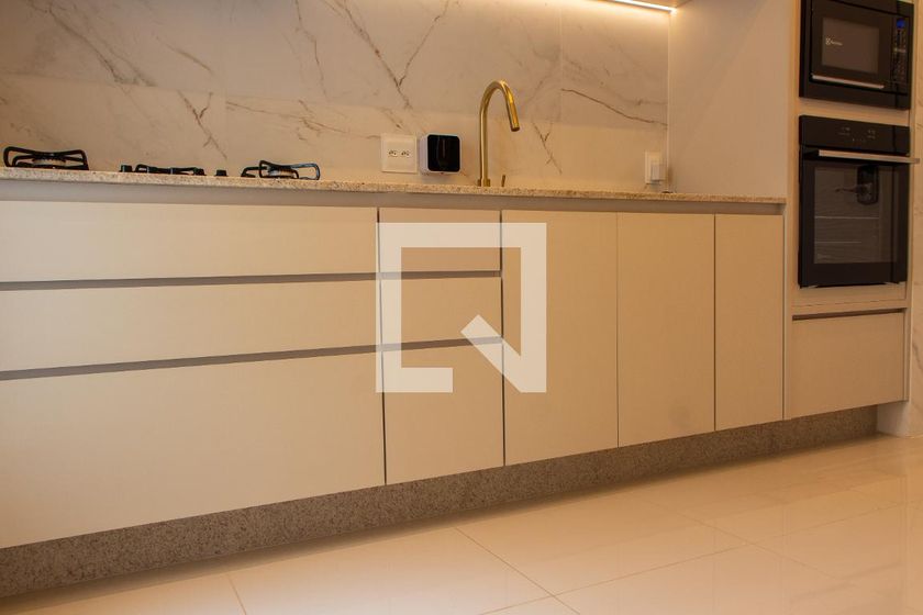 Apartamento à Venda - Cambuí, 2 Quartos,  136 m2 em , Campinas - sp | SoloBR