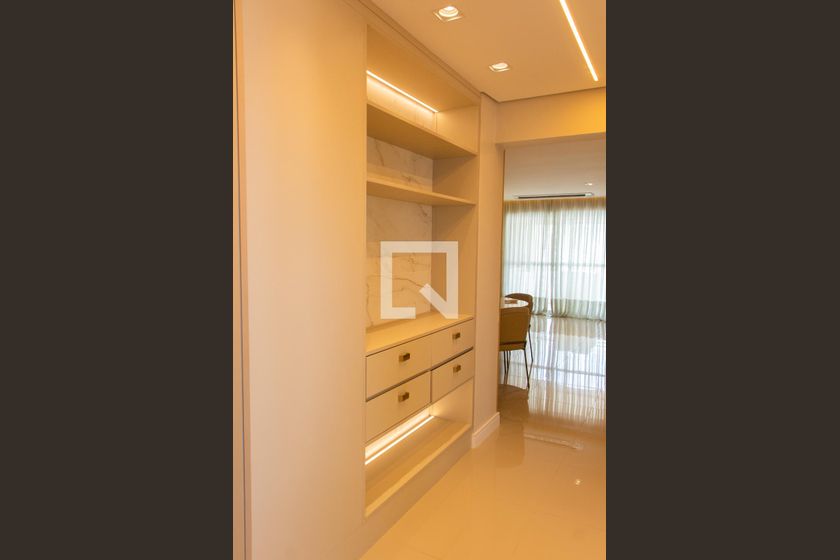 Apartamento à Venda - Cambuí, 2 Quartos,  136 m2 em , Campinas - sp | SoloBR