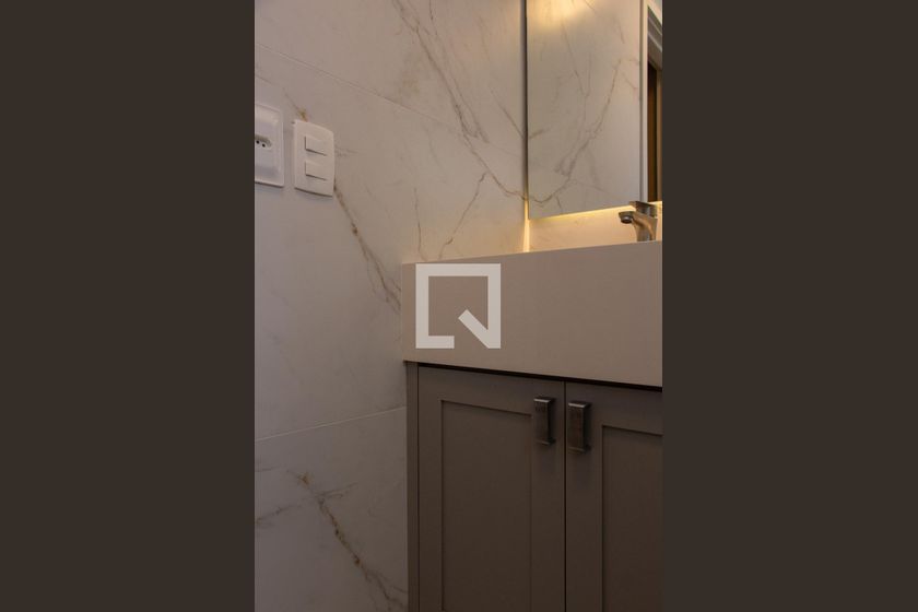 Apartamento à Venda - Cambuí, 2 Quartos,  136 m2 em , Campinas - sp | SoloBR