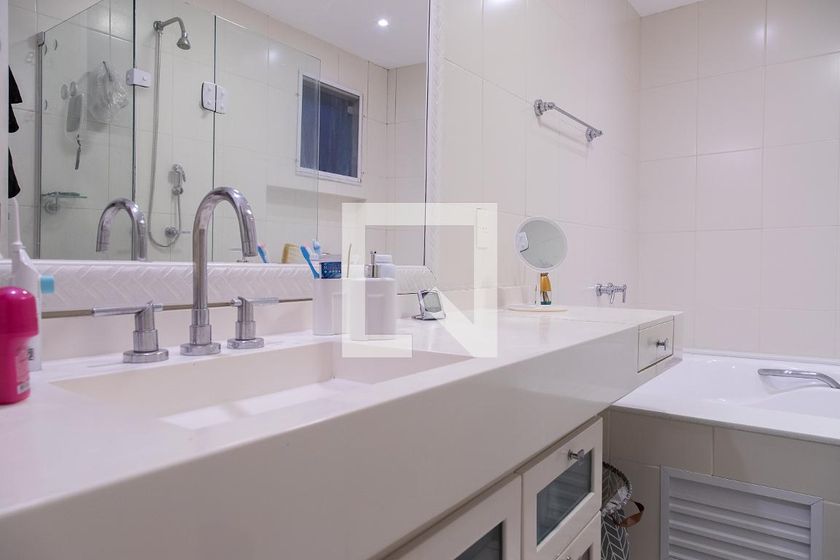 Casa, 4 quartos, 330 m² - Foto 41