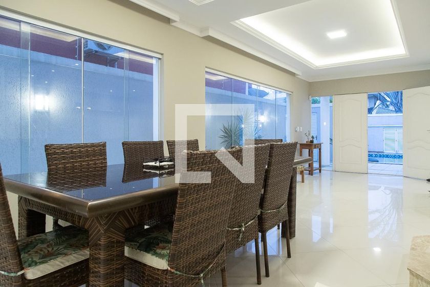 Casa, 4 quartos, 330 m² - Foto 5