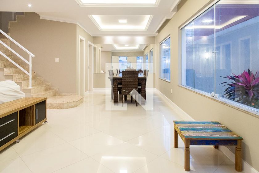 Casa, 4 quartos, 330 m² - Foto 4