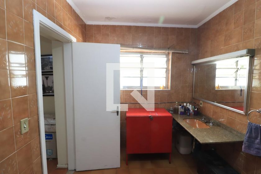 Casa, 3 quartos, 240 m² - Foto 47
