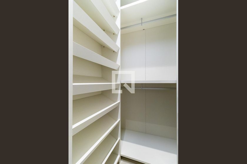 Apartamento à Venda - Cambuí, 1 Quarto,  108 m2 em , Campinas - sp | SoloBR