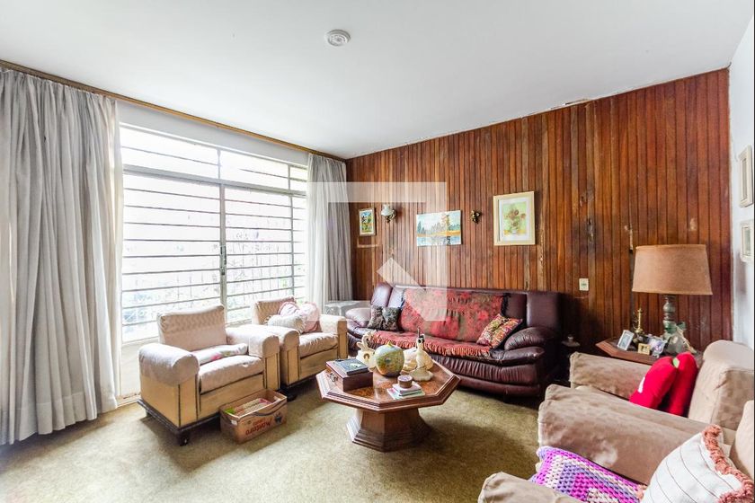 Casa, 4 quartos, 235 m² - Foto 1