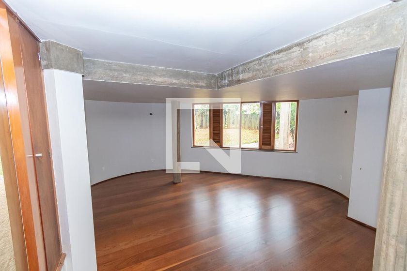 Casa à Venda - Mansões Santo Antônio, 3 Quartos,  250 m2 em , Campinas - sp | SoloBR