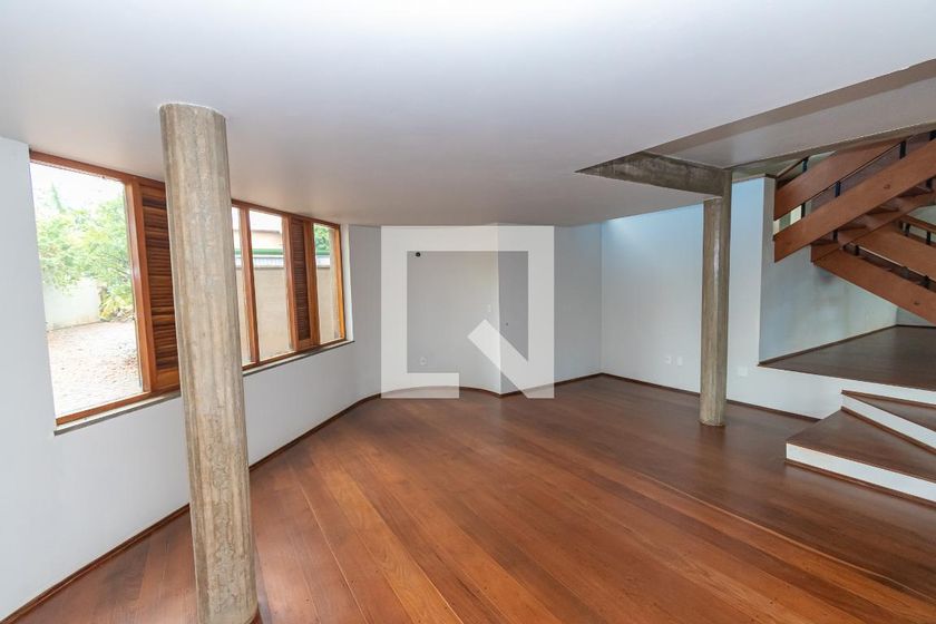 Casa à Venda - Mansões Santo Antônio, 3 Quartos,  250 m2 em , Campinas - sp | SoloBR